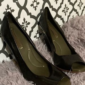 Beautiful bcbgmaxazria platform shoes black color size 10